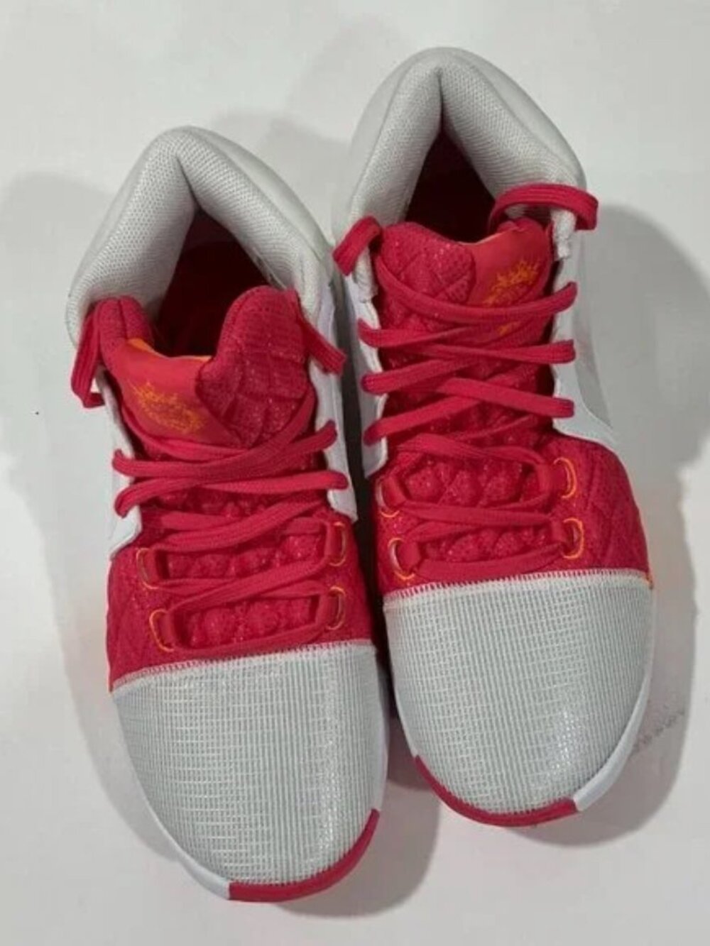 Nike LeBron Witness 8 Dunkin Donut Limited Edition Basketball Shoes Size 10.5